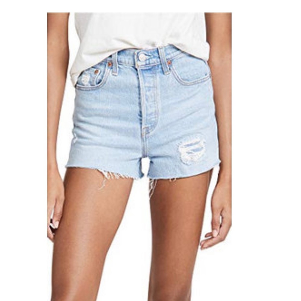 Levi’s Ribcage Distressed Medium Wash Women’s Jean Shorts Size 28 NWT
